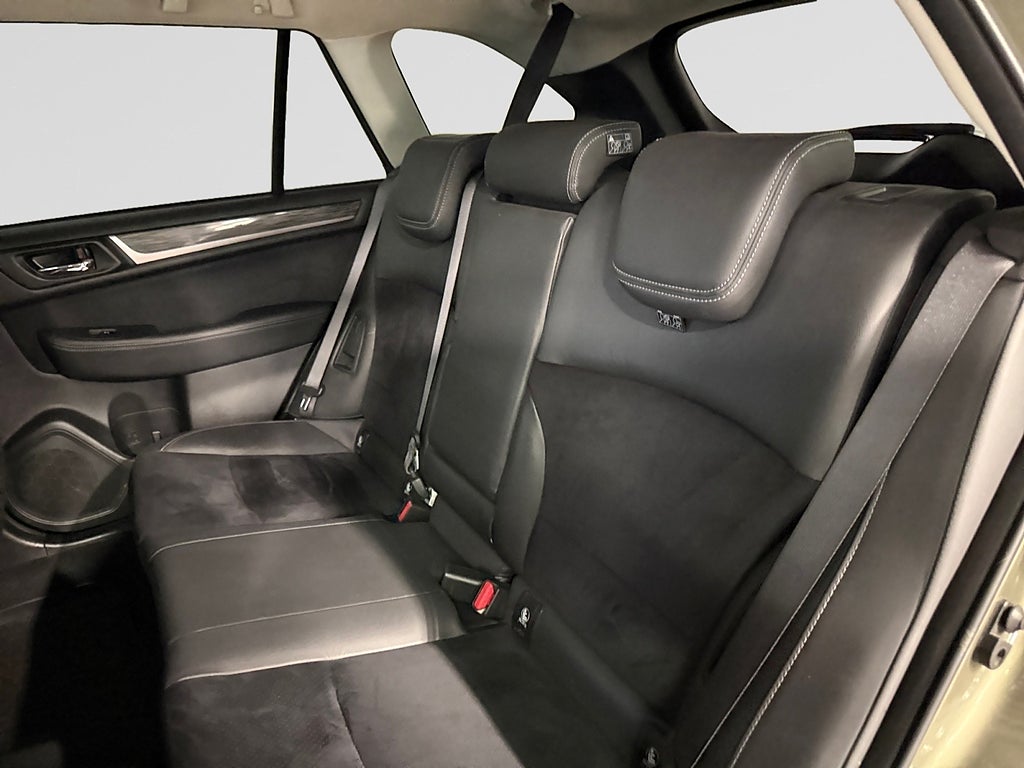Subaru Outback 2.5 4WD Dragkrok Värmare Backkamera Navigation Rattvärm bild 13