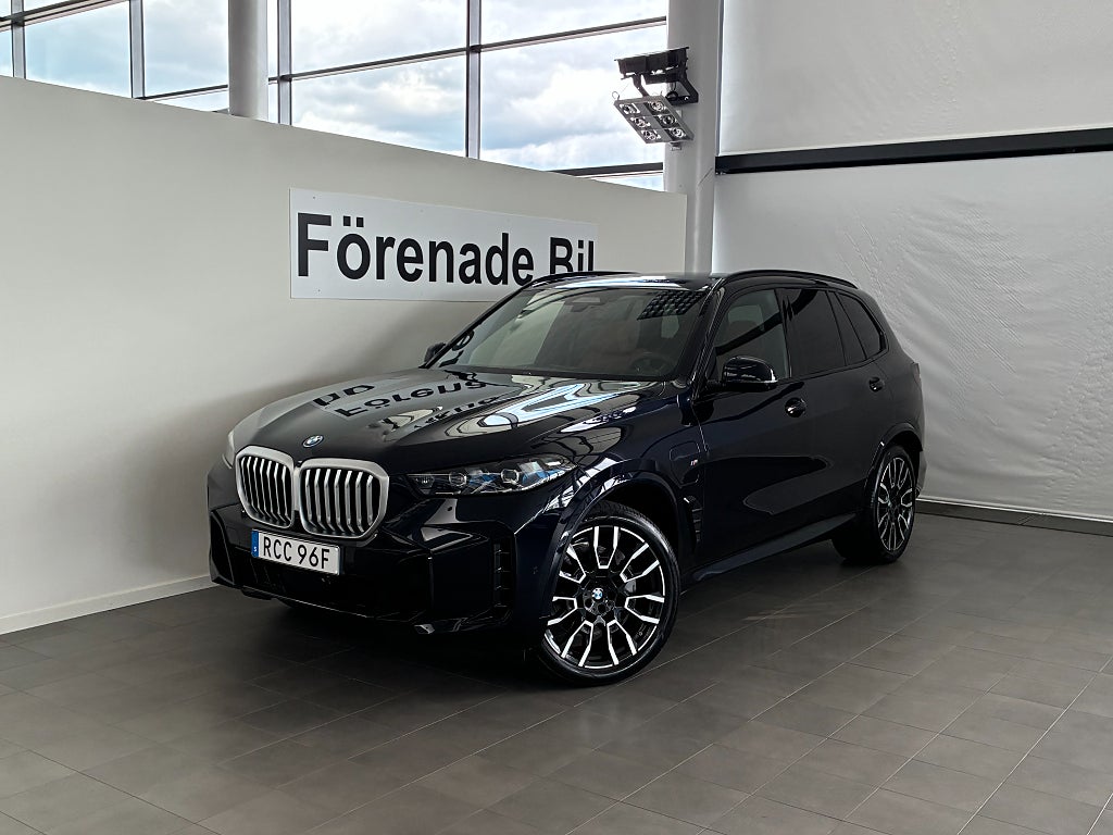 BMW X5 xDrive50e 3,95 ränta M Sport Drag H/K Panorama 