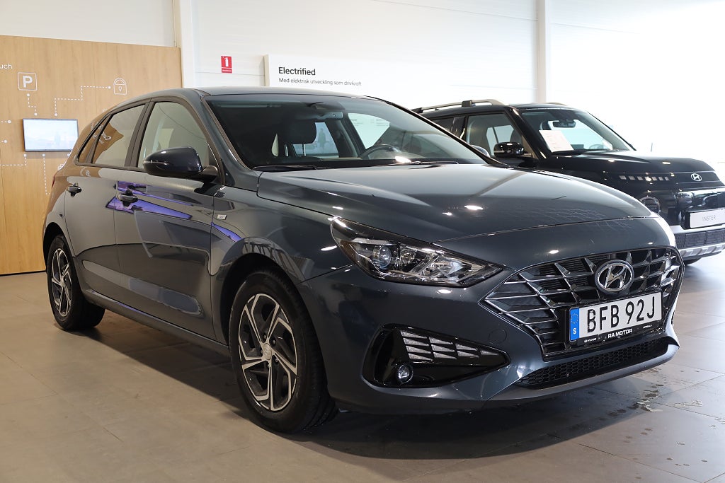 Hyundai i30 1.0 T-GDI DCT MHEV Essential Kamera Rattvärme Leasbar 2023