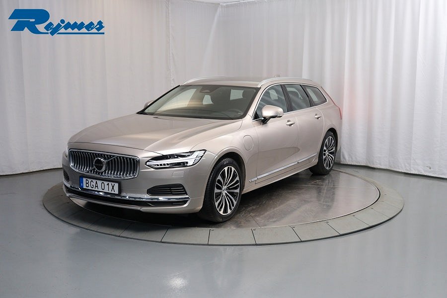 Volvo V90 Recharge T6 Core Edition/Ljuspaket/Google 