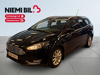 Ford Focus Kombi 1.0 EcoBoost Titanium S&V-däck/Drag/Psens/Kamera – bild 1