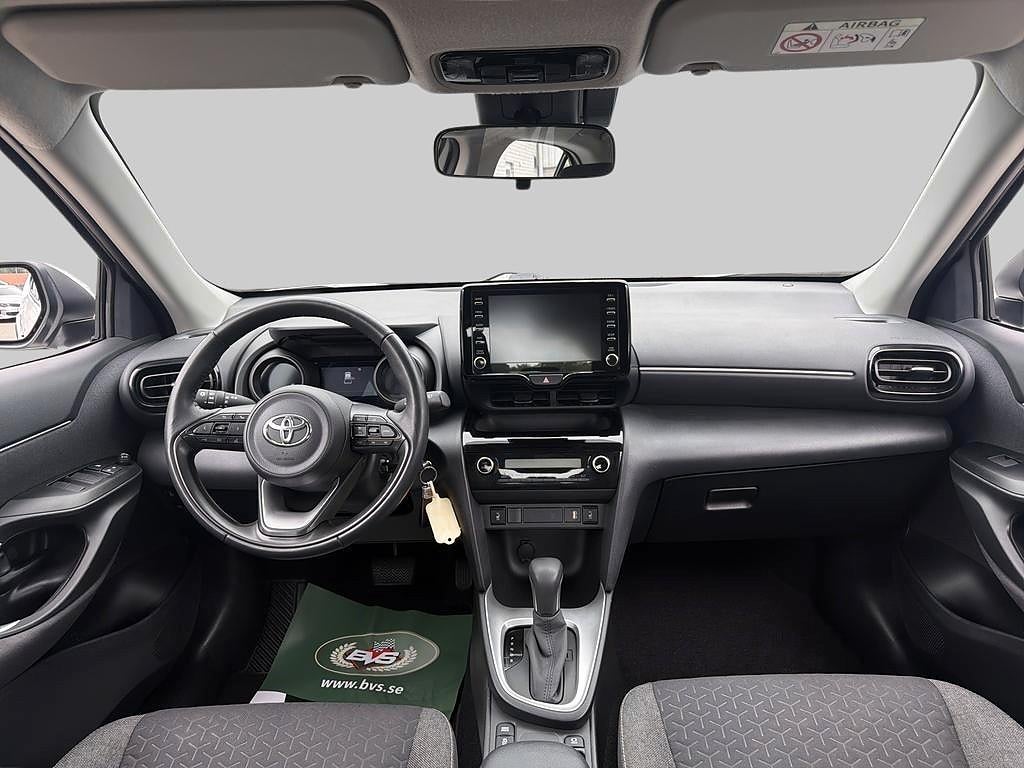Toyota Yaris Cross 2023 - miniatyr 9