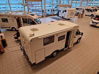 Husbil-halvintegrerad Sun Living By Adria Lido S14 3 av 13