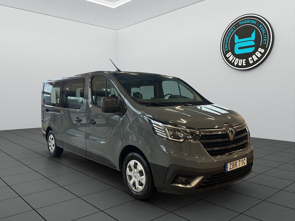 Renault Trafic | Passenger L2 2.0 Blue dCi 150 | 1 Brukare | Euro 6