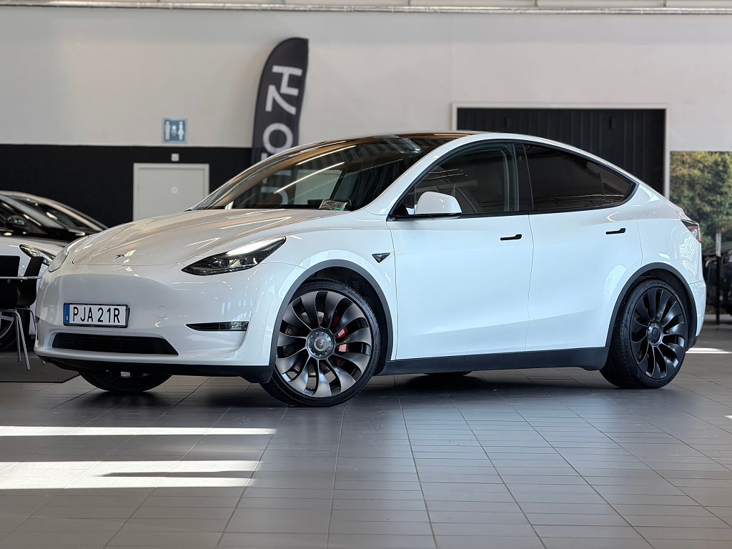 Tesla Model Y Performance / Dual motor / Drag / 