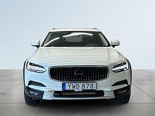 Volvo V90 Cross Country D4 AWD Inscription Pro Dragkrok Dvärme Bkamera S&V-däck – bild 2