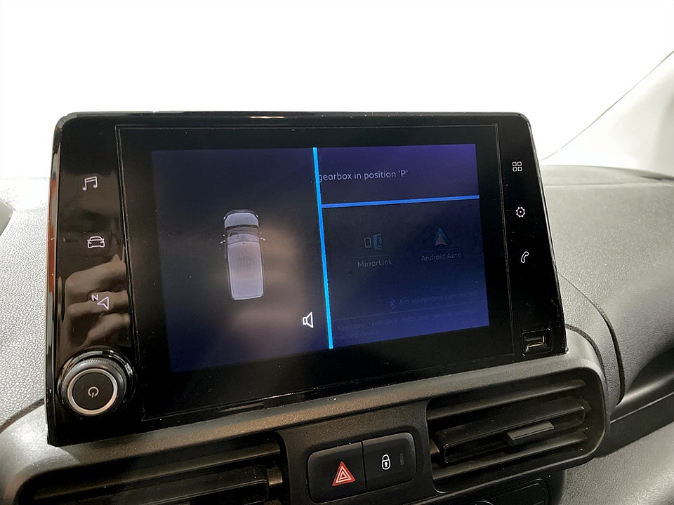 Bild på Peugeot Partner PRO 1.5 BHDi 130hk Aut L1 DRAG CARPLAY