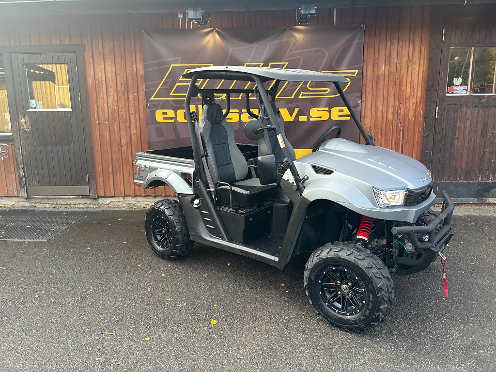 Kymco UXV700 