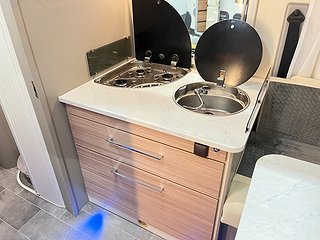 Husbil-halvintegrerad Ahorn Canada TF Plus 13 av 28