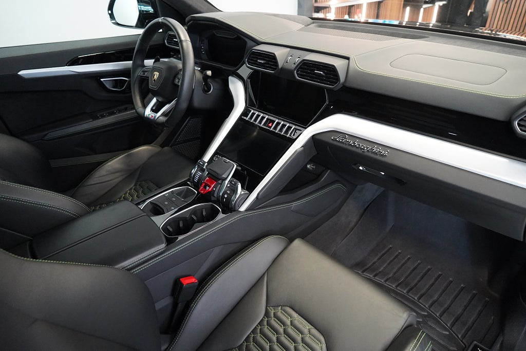 Lamborghini Urus 2020 - miniatyr 10