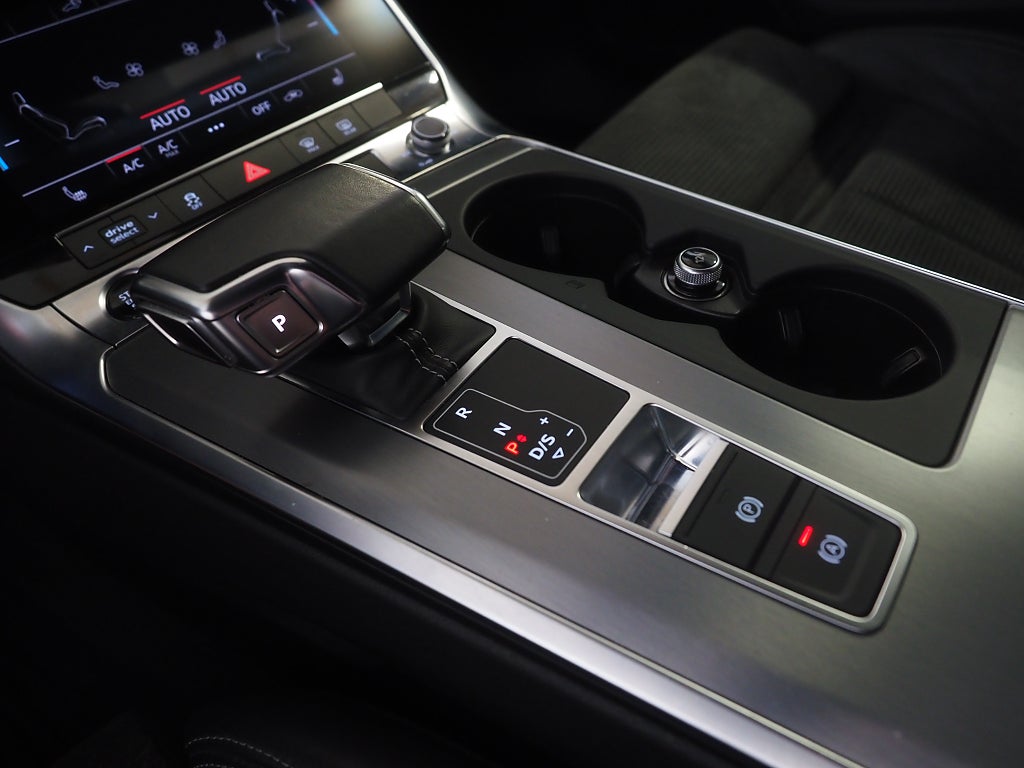 Audi A6 Avant 55 TFSI e quattro Plug-in S-Line Cockpit Drag Nav 2021
