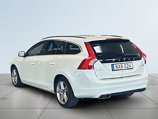 Volvo V60 D5 AWD Momentum Business Edition S&V-hjul Kamrem bytt