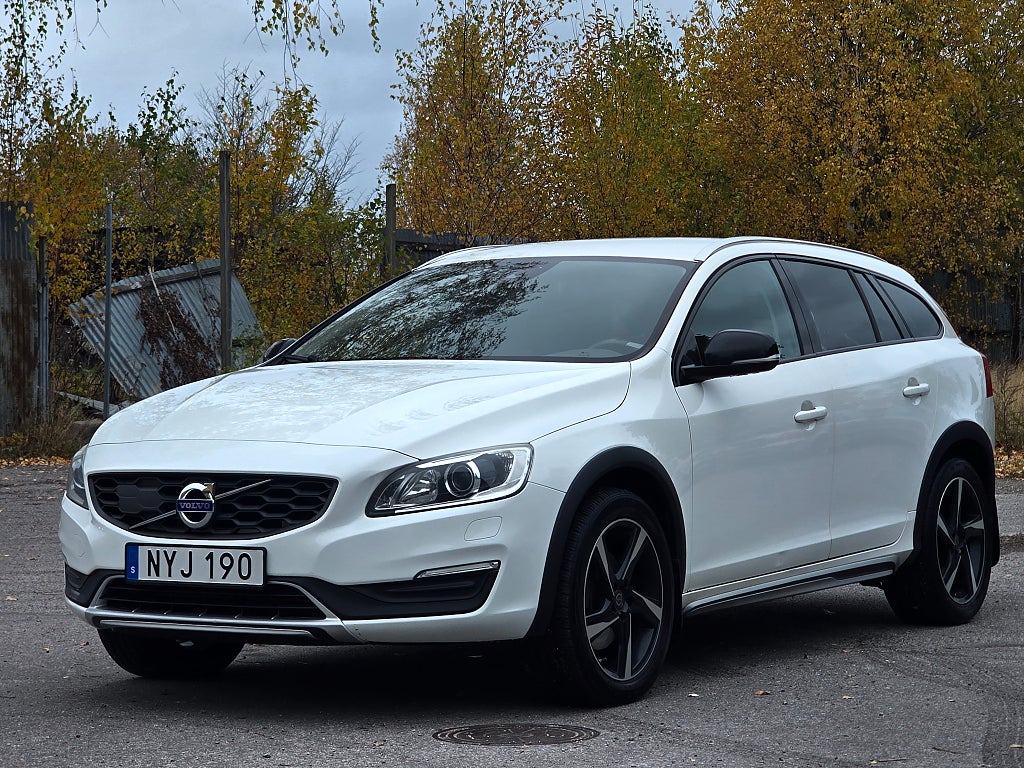 Volvo V60 Cross Country D3 Värmare Adaptiv Farthållare Drag