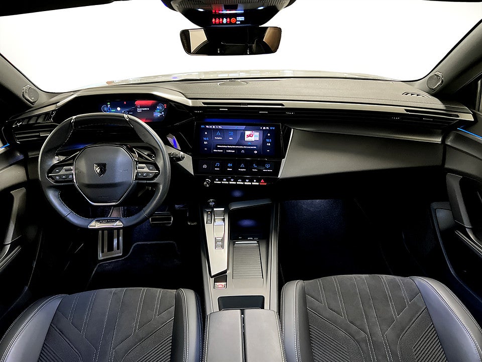Bild på Peugeot 308 5D GT PHEV 225hk Aut PANORAMAGLASTAK HIFI FOCAL