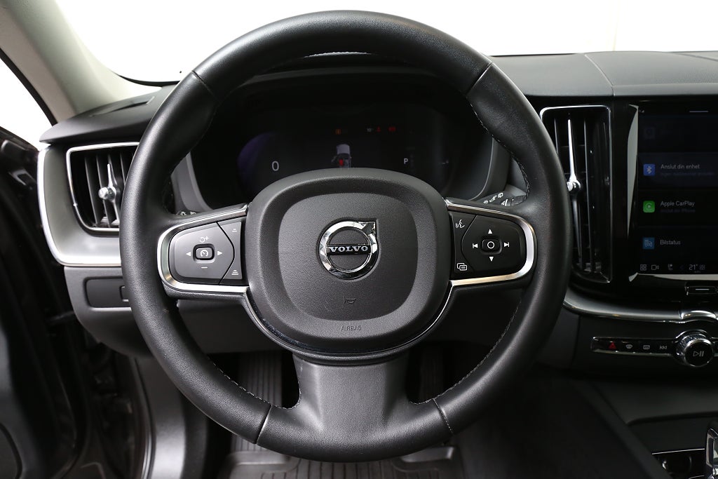 Volvo XC60 Recharge T6 350hk AWD Core Edition Drag Pano Leasbar 2023