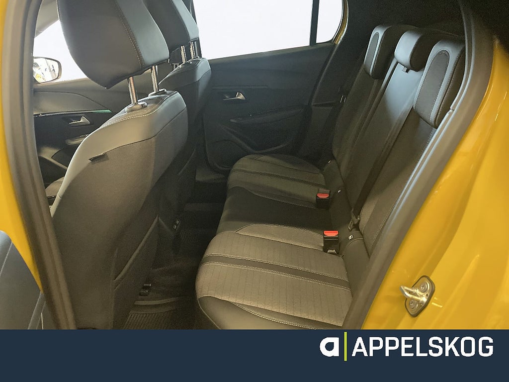 Peugeot E-208 Allure Electric 50 kWh |RÄNTA 3,99%|V-HJUL INGÅR| thumbnail