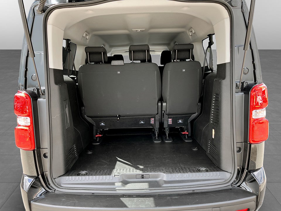Bild på Citroën SpaceTourer ST PLUS 2.2 BHDi 180hk Aut B-KAMERA 9-SITS