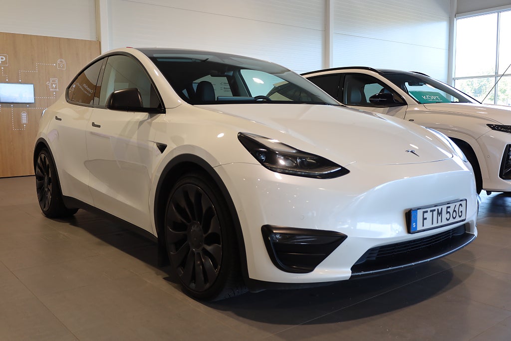 Tesla Model Y Performance AWD 534 HK Autopilot Pano Navi 2022