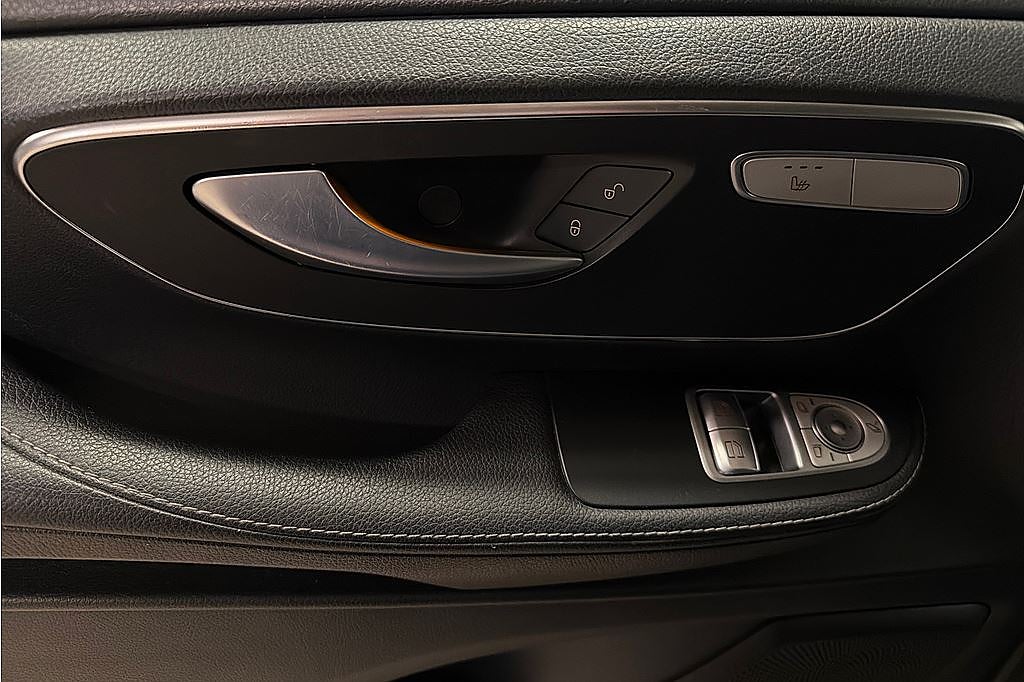 Mercedes-Benz V 250d 3.1t 7-sits Drag, Läder, Navi, Kamera