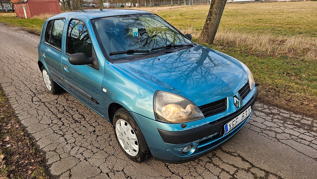 Renault Clio 1.2 Kamrem är bytt. Svensksåld, Lågmil