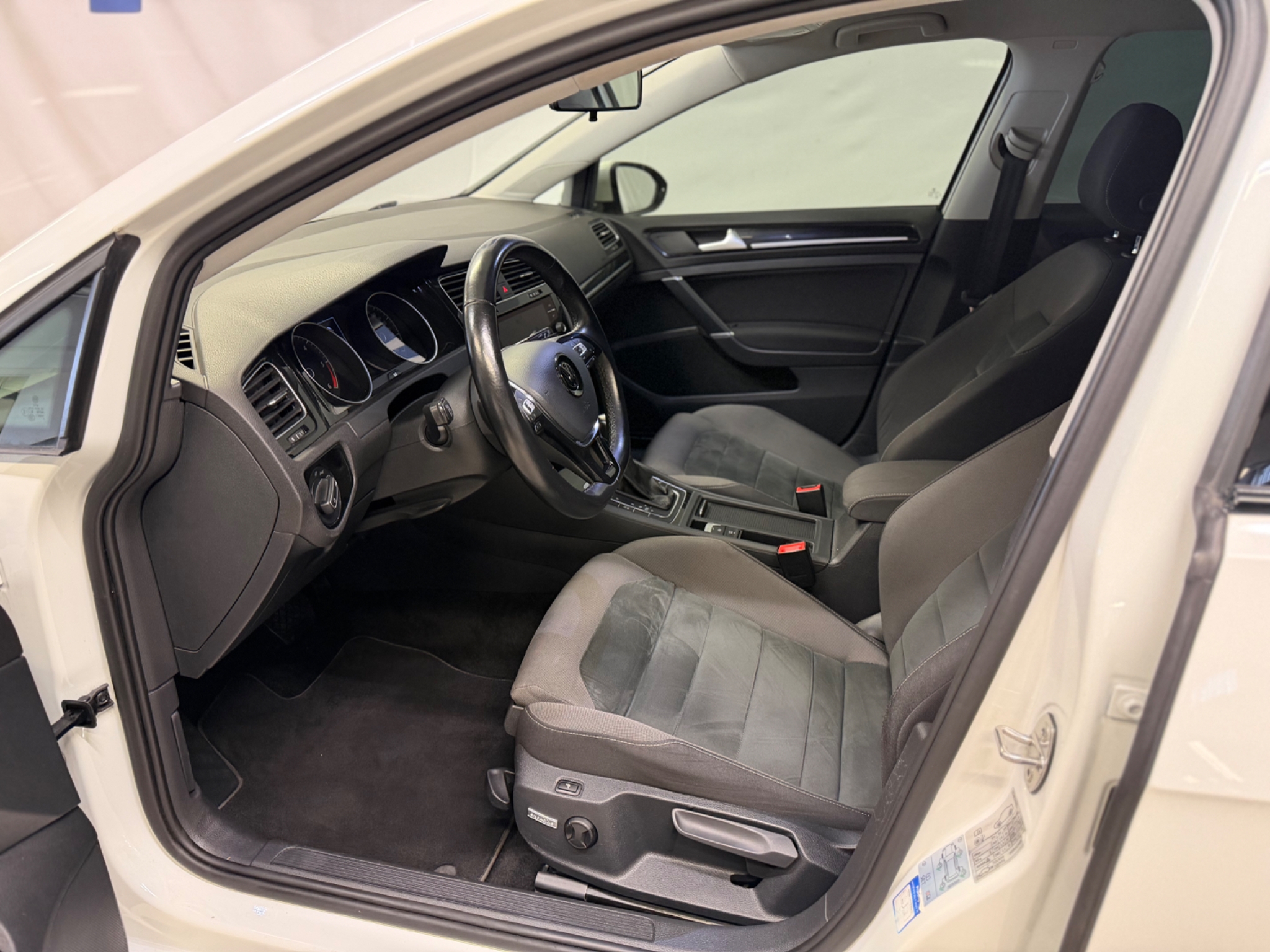 Volkswagen Golf 2020, bild 5/10