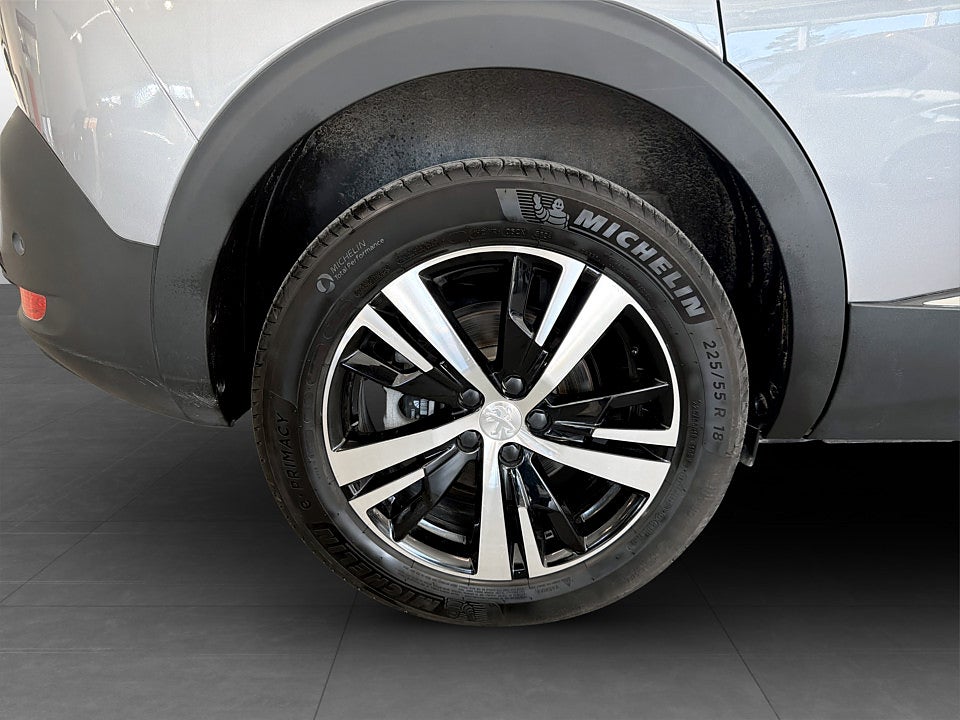 Bild på Peugeot 5008 GT 1.2 PT 130hk Aut 7-SITS B-KAMERA CARPLAY