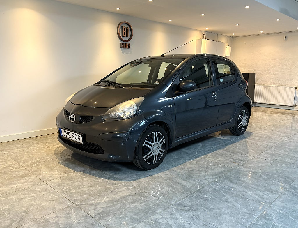 Toyota Aygo 5-dörrar 1.0 VVT-i MultiMode NYBESIKTIGAD AC S+V