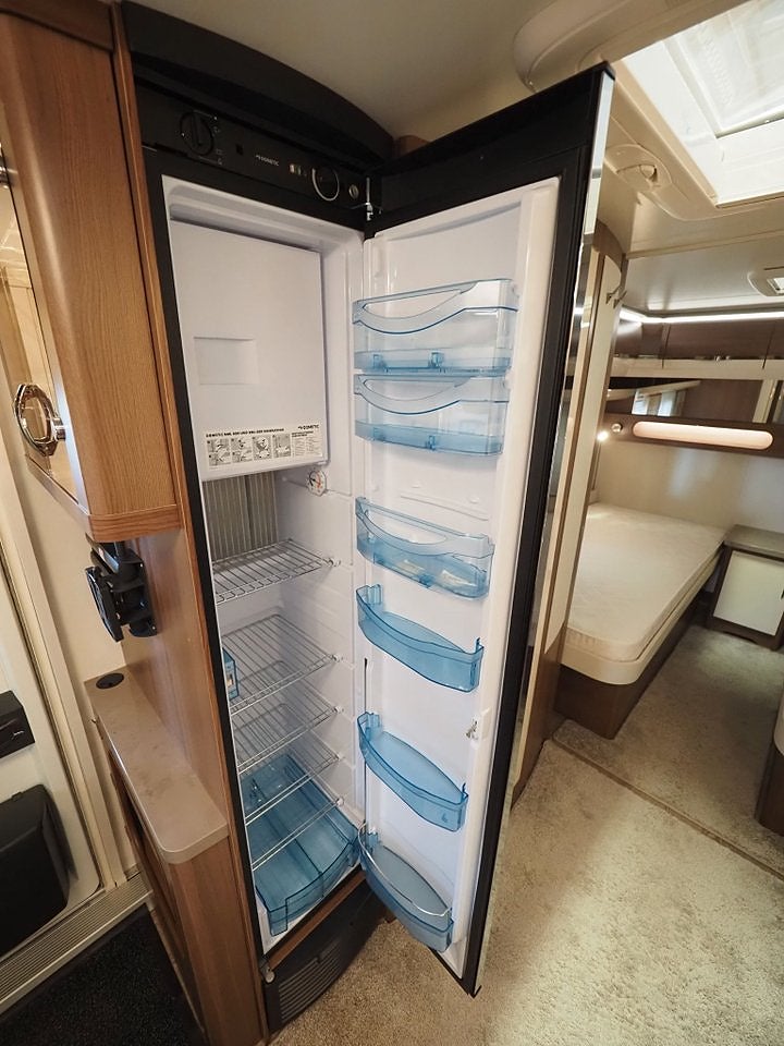 Hobby 560 LU Prestige Cykelställ Ugn Långbäddar 2020