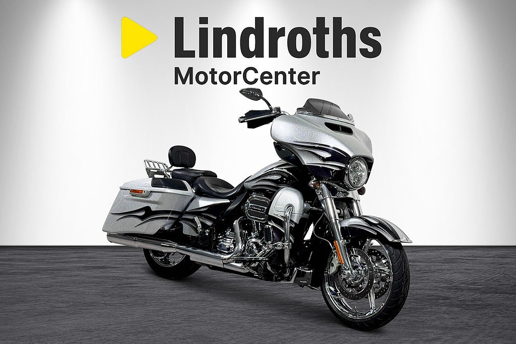 Harley-Davidson Street Glide CVO 110 