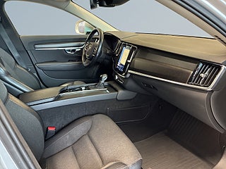 Volvo V90 Cross Country D4 AWD Pro Mvärme Dvärme Dragkrok Backkamera S&V-däck – bild 10