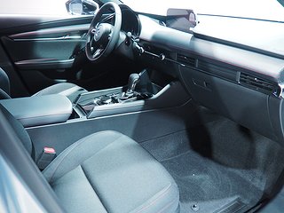 Halvkombi Mazda 3 6 av 20