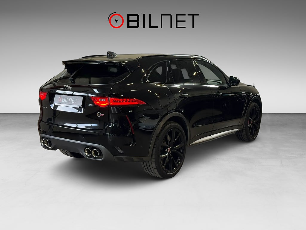 Jaguar F-Pace SVR 550hk *3,99%* Meridian Pano Sportavgas Sv-Såld