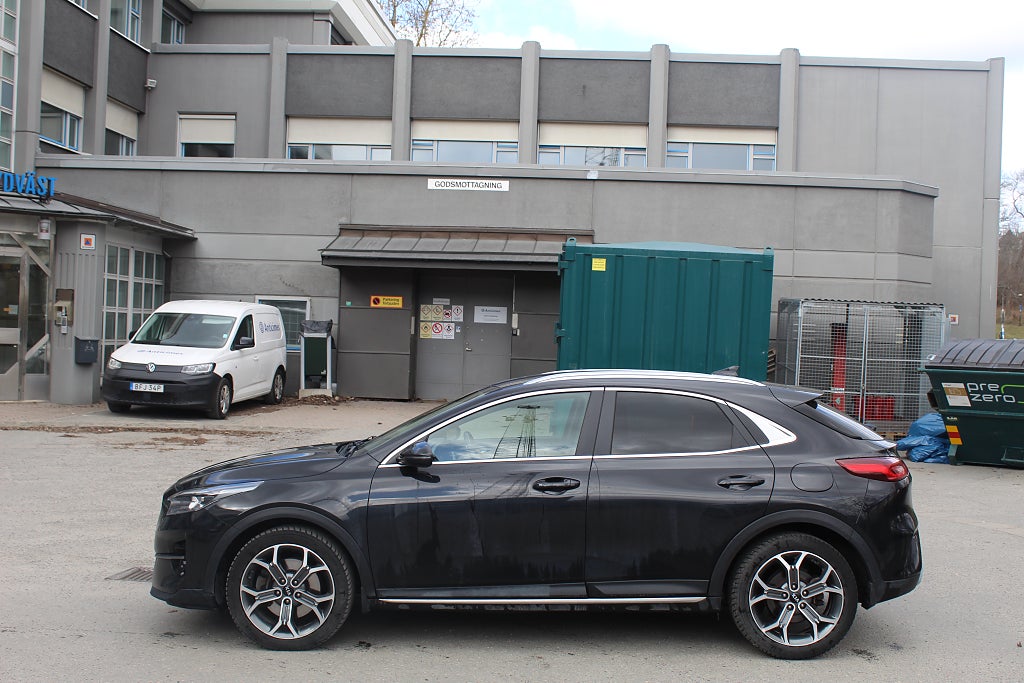 Kia Xceed 1.4 T-GDI DCT Euro 6 1ägare fullservad navi kamera