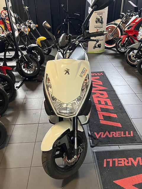 Peugeot Motocycles kisbee 2T. Endast 208 mil 