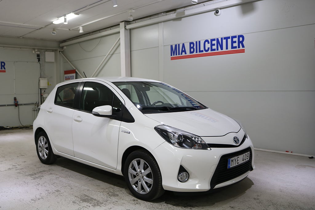 Toyota Yaris Hybrid e-CVT /BakKamera /Bluetooth 