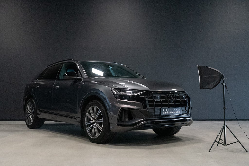 Audi Q8 60 TFSI e Quattro S Line / 1 brukare / Leasebar