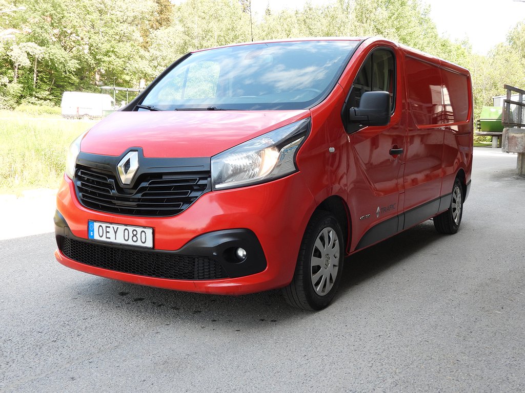 Renault trafic Skåpbil 1.6 dCi Euro 6 L2 MOMSBIL