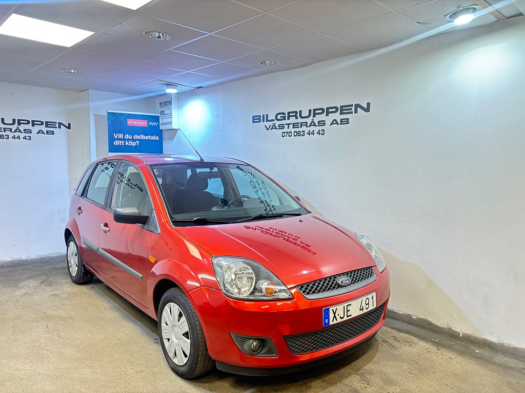 Ford Fiesta 5-dörr /Ny Kamrem/Ny Bes /Ny Serv /OBS! 4903MIL 