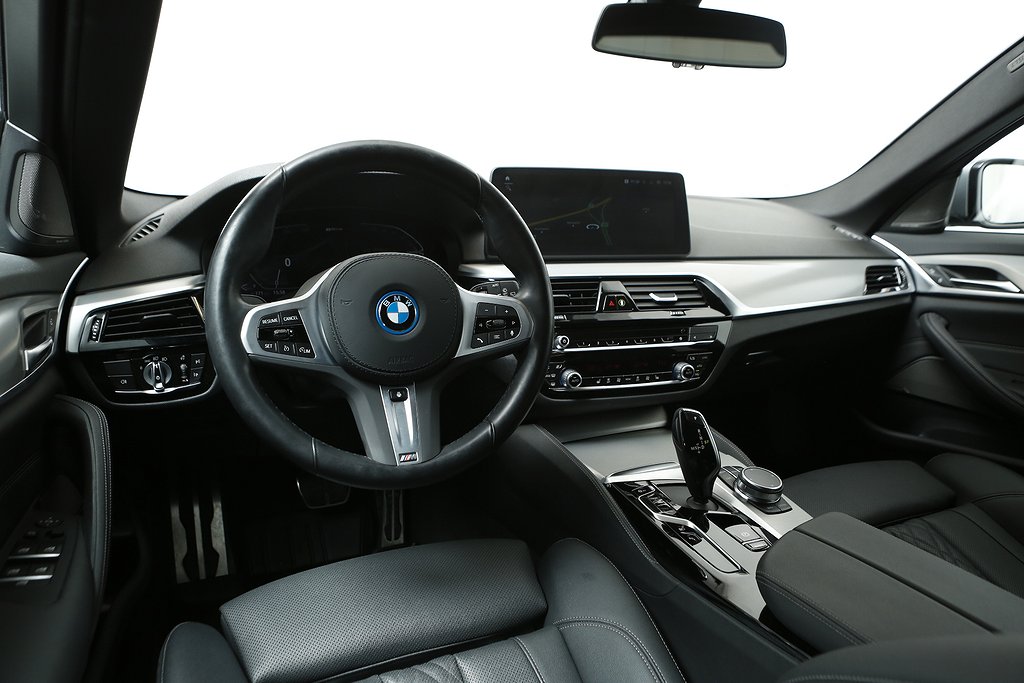 BMW 530e xDrive Plug-in 292hk Touring M Sport Aut H/K Drag 2023