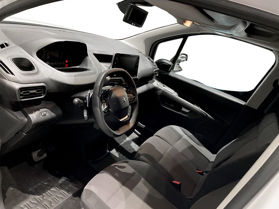 Bild på Peugeot Partner PRO+ 1.5 BHDi 130hk Aut L2 KAMPANJRÄNTA 3,99%