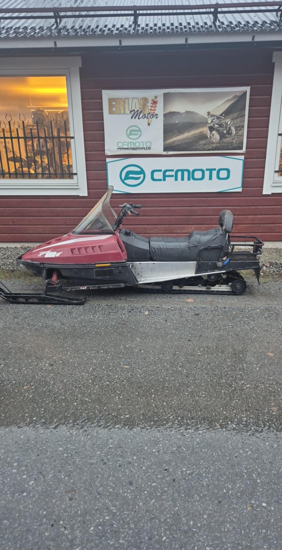 Polaris Indy sport 440