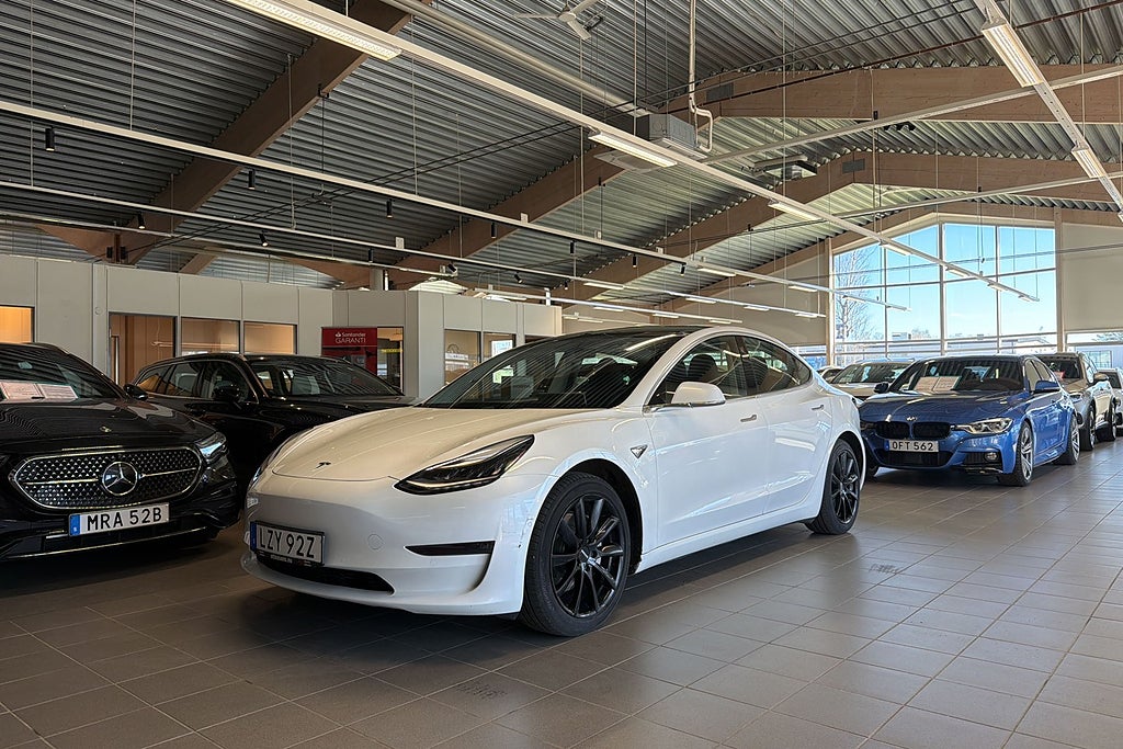 Tesla Model 3 Long Range AWD DUBBELKOMANDO / 1 ÄGARE / 