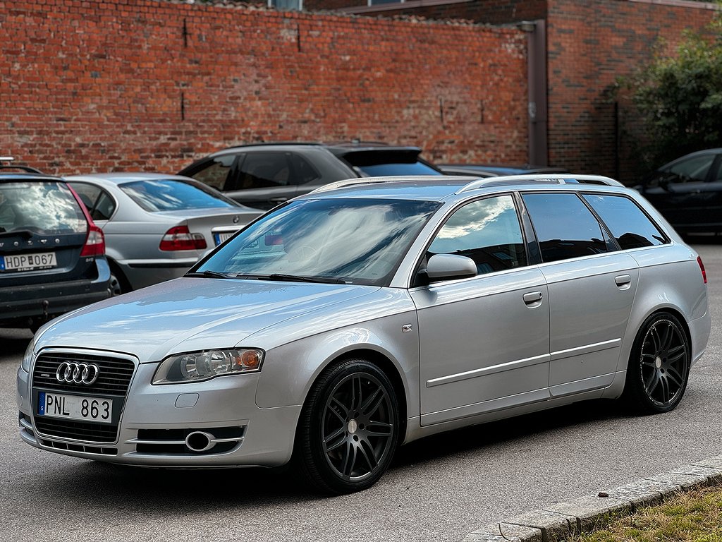 Audi A4 Avant 1.8 T quattro Comfort Euro 4 / NY KAMREM