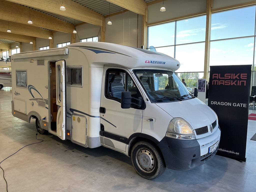 Adria IZOLA S687 SP Franskbädd/bäddbar sittgrupp/Solcell/Fint skick