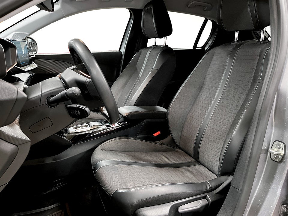 Bild på Peugeot E-208 Allure Pack 50kWh 136hk Aut BACKKAMERA