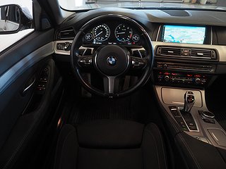 Kombi BMW 530 15 av 27