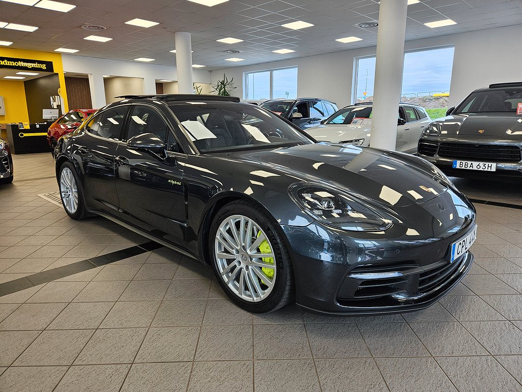 Porsche Panamera 4 E-Hybrid PDK 462hk Chrono Pano Bose PASM