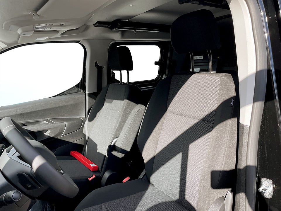 Bild på Peugeot Partner Crew Cab 130hk Aut - EDITION! SERVICE & V-HJUL INGÅR!