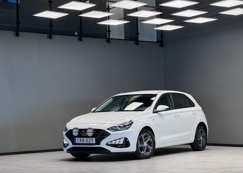 Hyundai i30 1.5 T-GDI Essential / Backkamera / Extraljus