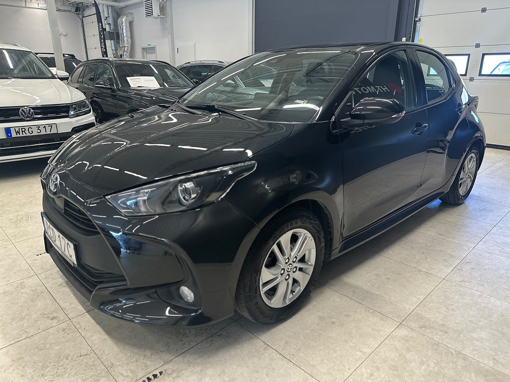Toyota Yaris Hybrid CVT 4,99% Active/B-Kamera/Rattvärme